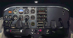 cessna 172 cockpit